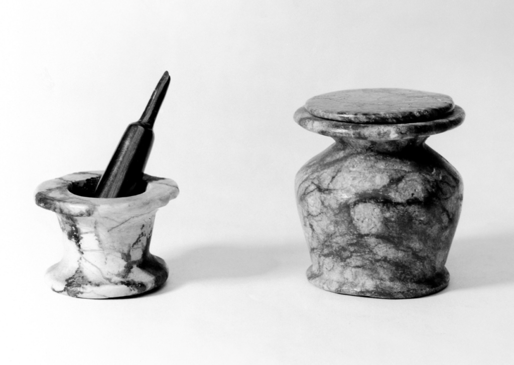 Petit pot de khôl et mortier provenant de l'Egypte ancienne - Cultea