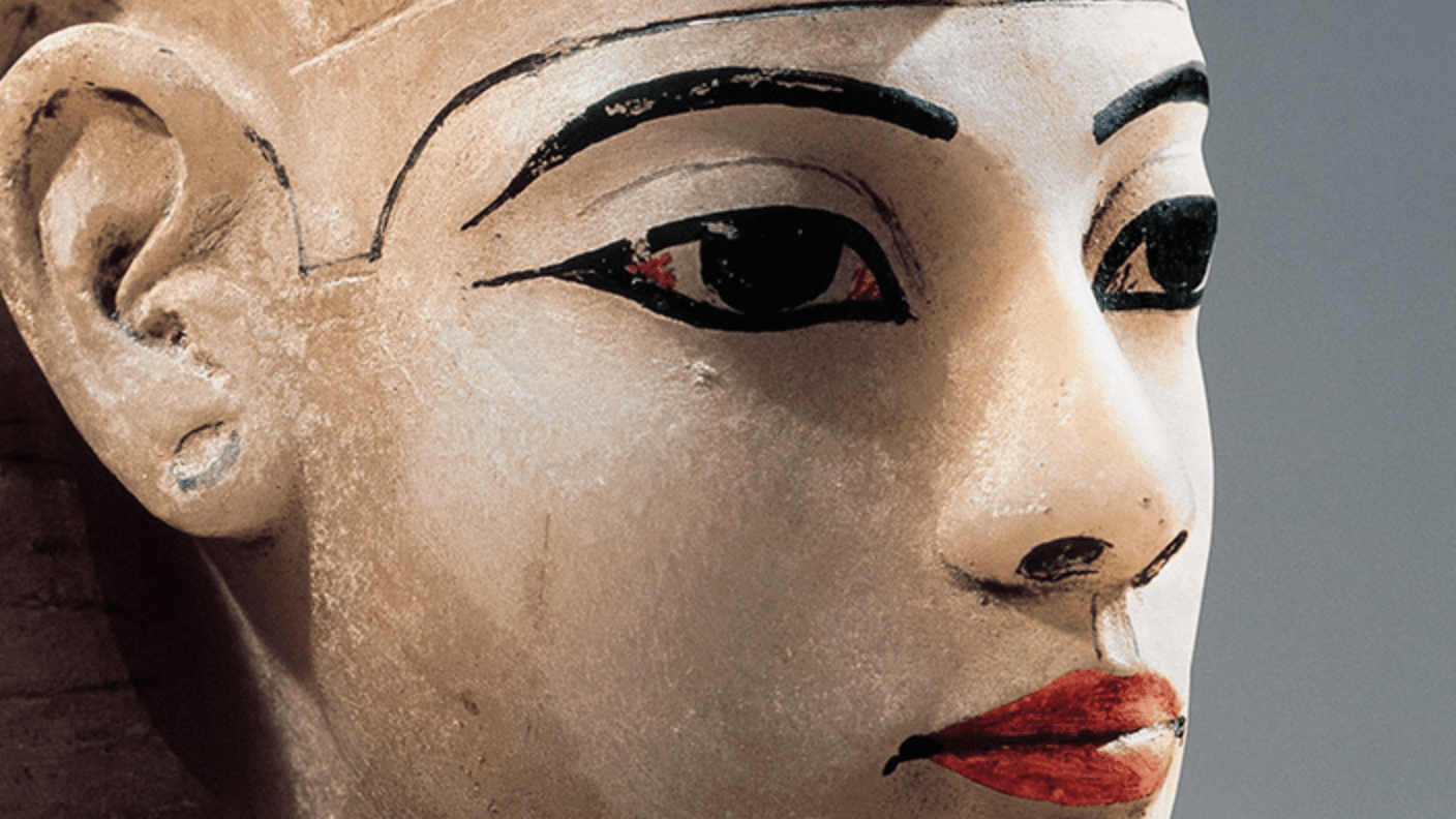Le maquillage au fil de l'Histoire : de l'Antiquité à aujourd'hui