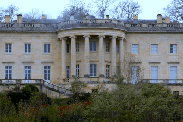 Le château de Rastignac en Dordogne : la Maison Blanche française