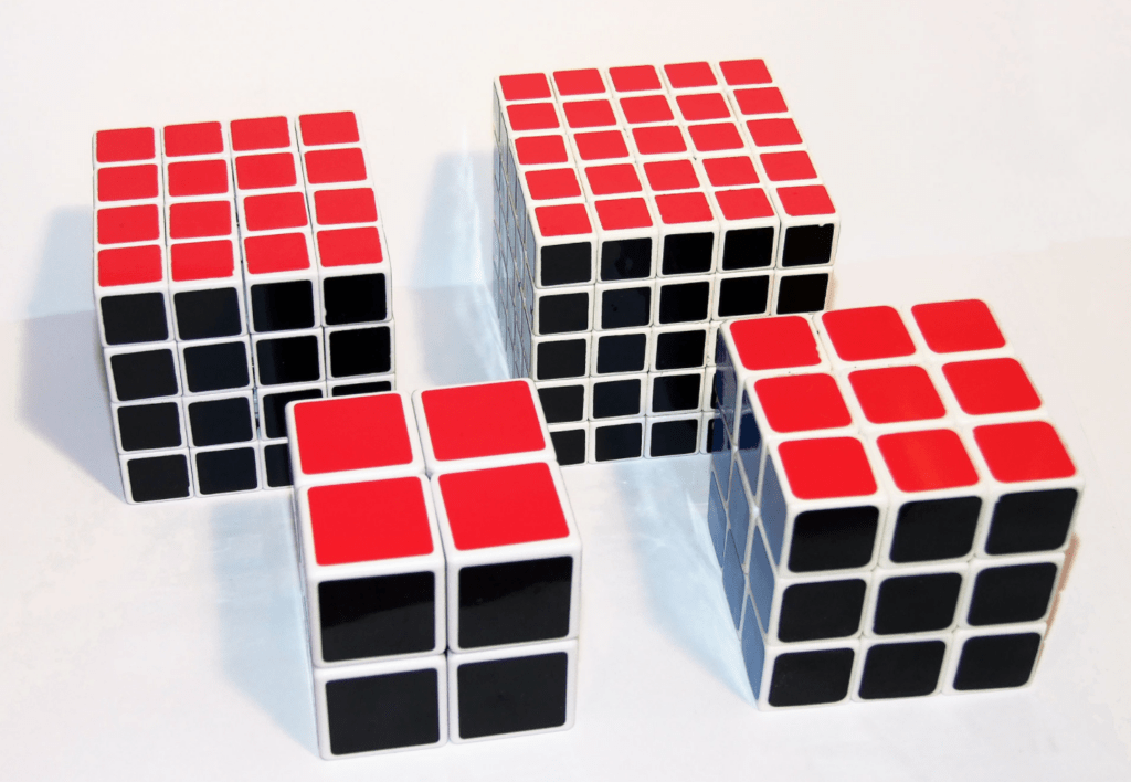 Différents modèles de Rubik's Cube
