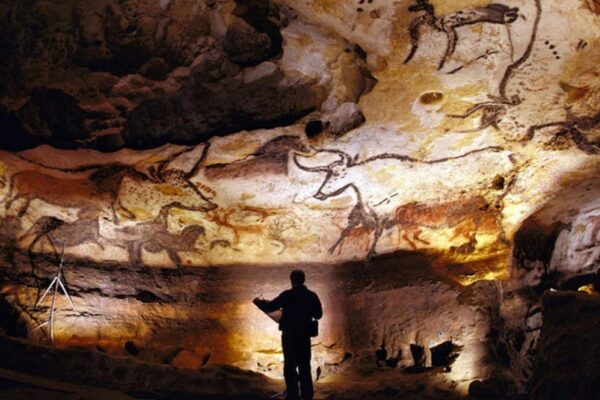 La découverte de la grotte de Lascaux en septembre 1940