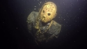 Le tueur Jason, de "Vendredi 13", enchaîné au fond d’un lac pendant 8 ans