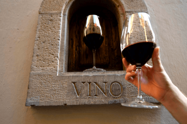 Les fenêtres à vin, l'ouverture insolite toscane du XVIe siècle