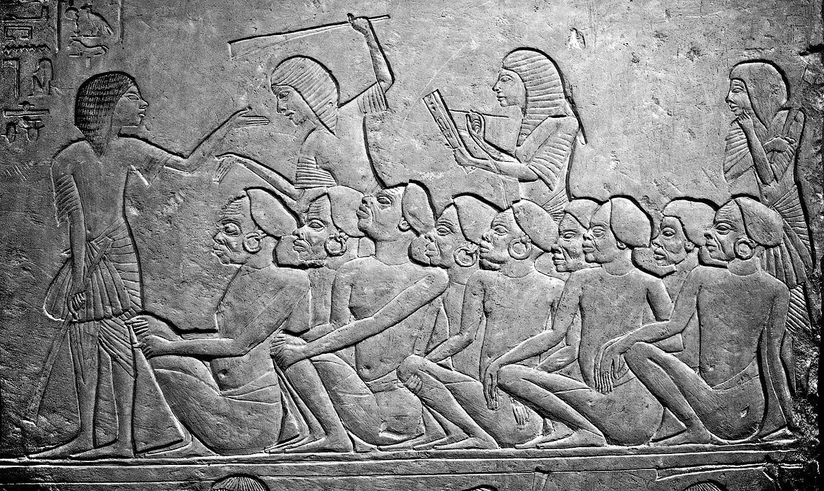 Egypte Antique : un pharaon utilisait ses esclaves comme attrape-mouches