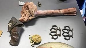 Les objets nazis retrouvés dans une maison en Allemagne - Cultea