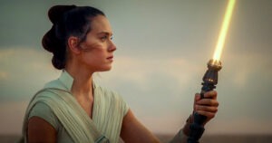 "Star Wars" : le sabre-laser de Rey est désormais accessible au public !