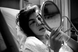 Diana in the hospital, 1988, Donna Ferrato