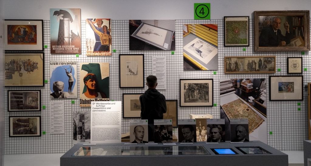 "Vienna Falls in Line" : une exposition pour se confronter à l'art nazi