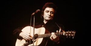 Johnny Cash sur scène | © Wikimédia Commons - Cultea