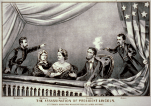 De gauche à droite : Henry Rathbone, Clara Harris, Mary Todd Lincoln, Abraham Lincoln et John Wilkes Booth. Rathbone repère Booth avant qu'il n'abatte Lincoln et essaye de l'arrêter. © Currier & Ives - Cultea