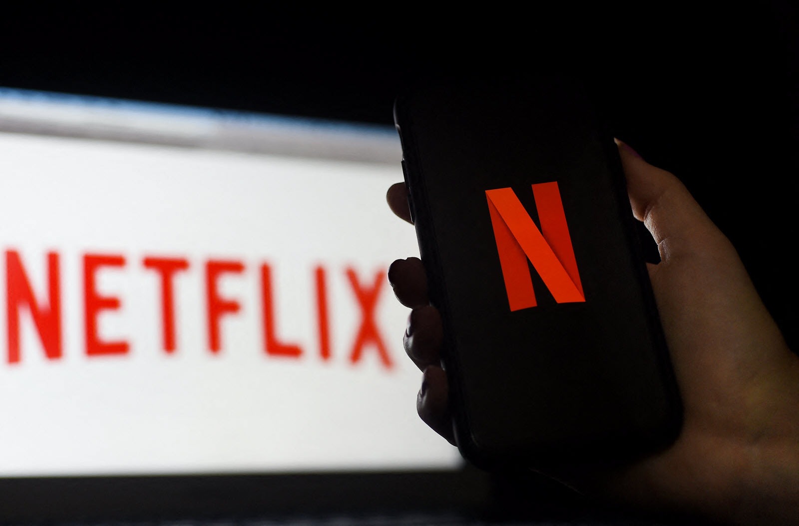 Netflix perd des abonnés et chute en bourse ! - Cultea
