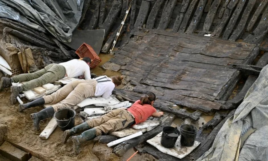 L’équipe de recherche continue les fouilles, sous la responsabilité de Laurent Grimbert - Cultea