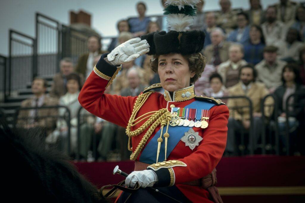 La reine Elizabeth II, interprétée par Olivia Colman (The Crown) - Cultea