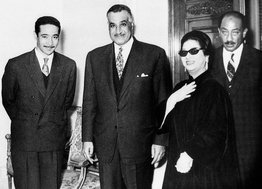 Gamal Abdel Nasser et Oum Kalthoum au Caire - Cultea
