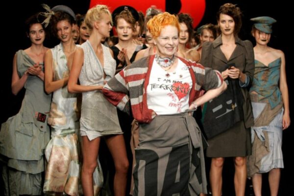 Vivienne Westwood : retour sur la carrière de la créatrice punk ! - Cultea