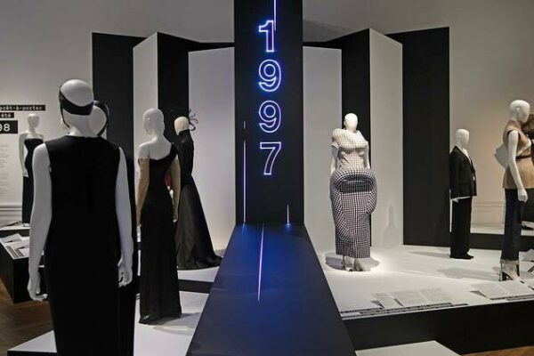 Au Palais Galliera, découvrez "1997 Fashion Big Bang" !