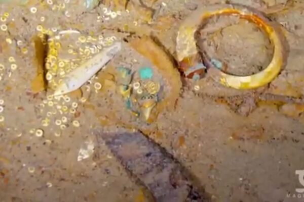 Titanic : ce collier fascinant découvert 111 ans après le naufrage
