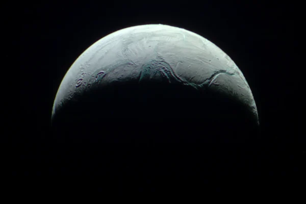 Encelade : une vie possible sur la lune de Saturne ?