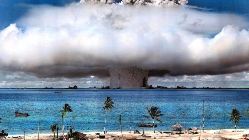 Le jour ou l'atoll de Bikini à assisté à une explosion nucléaire !