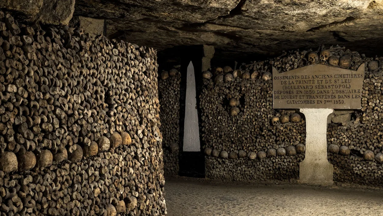 3 personnalités enterrées dans les Catacombes de Paris !