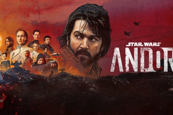 "Andor" : le showrunner Tony Gilroy confirme avoir eu beaucoup de liberté pour sa série "Star Wars"