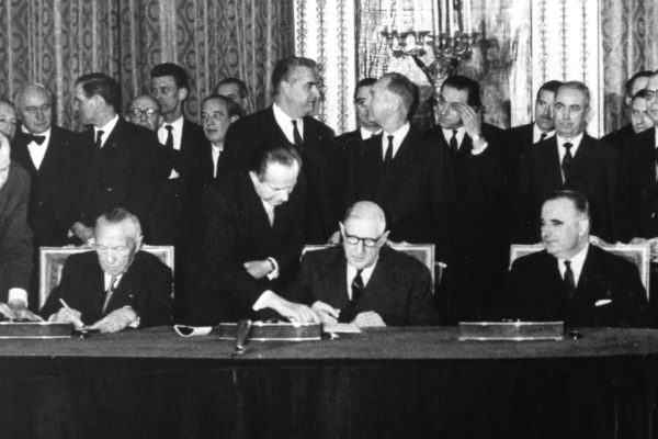 22 janvier 1963 : le "Traité de l'Élysée" est signé, symbolisant la réconciliation franco-allemande