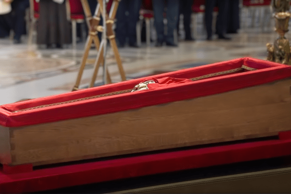 Mort du pape François : explication de l'impressionnant rite funéraire