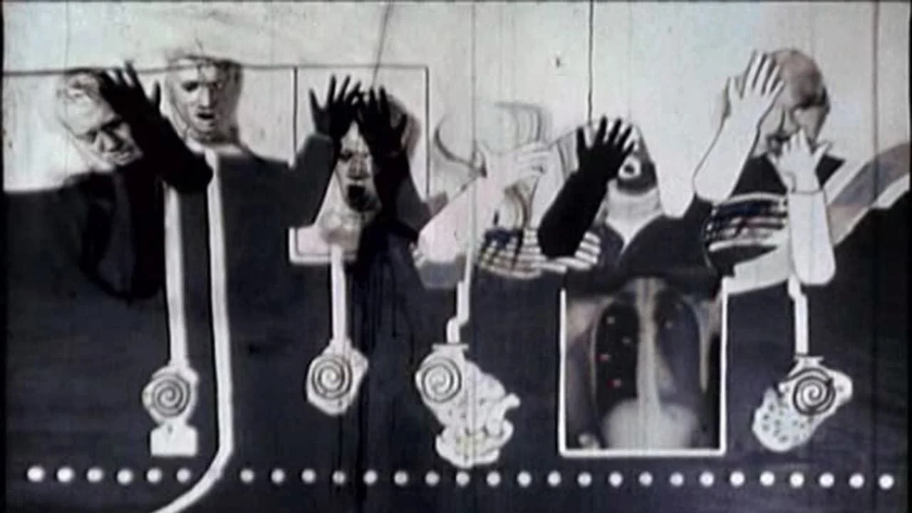 David Lynch : Six figures getting sick
